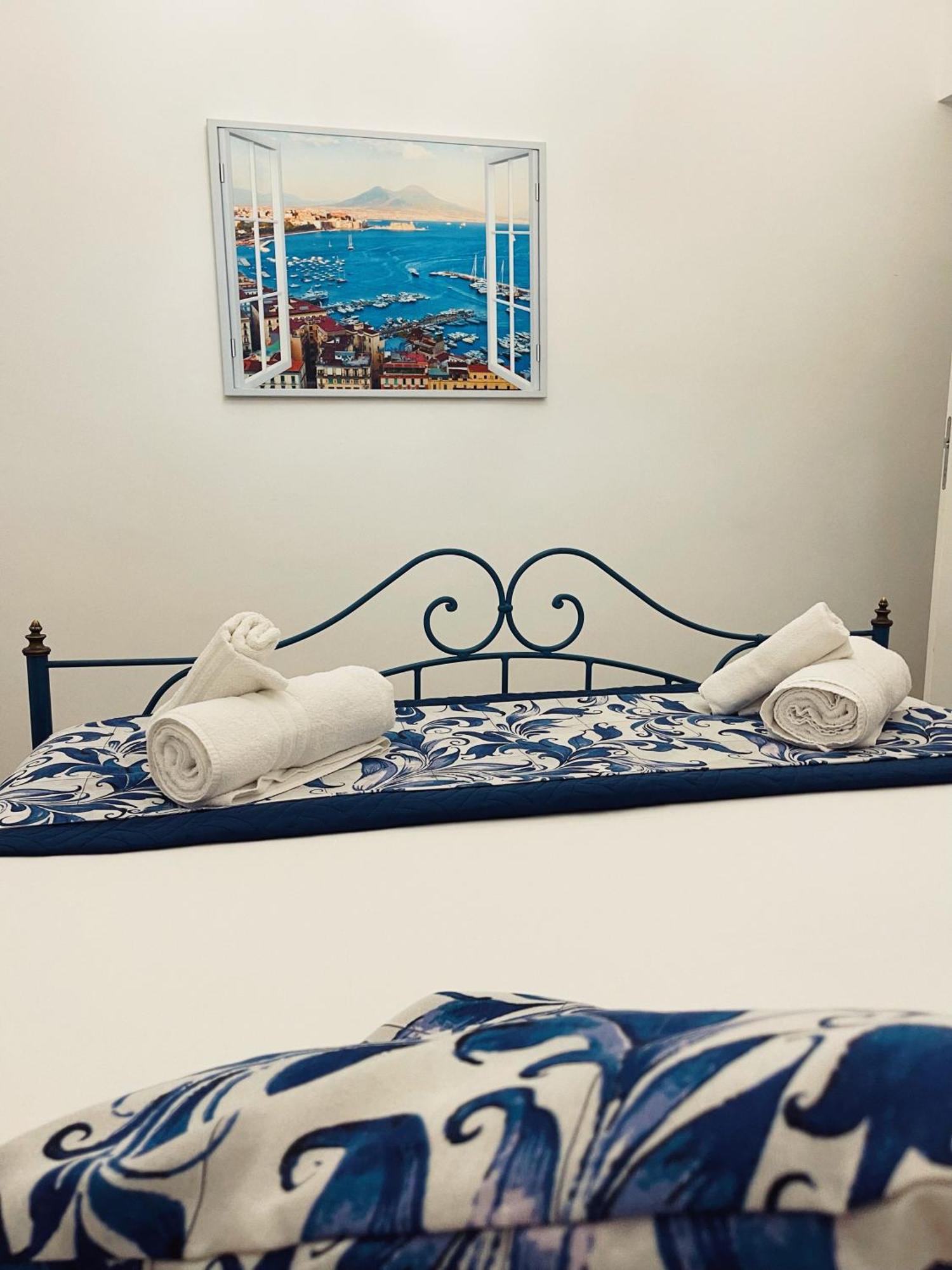 Domus Carbonari Apartment Наполи Екстериор снимка