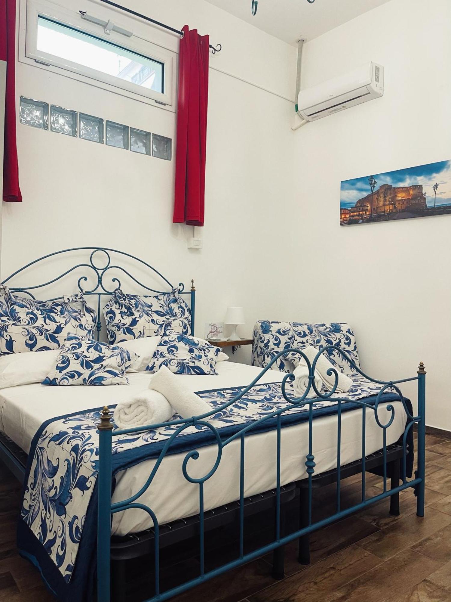 Domus Carbonari Apartment Наполи Екстериор снимка